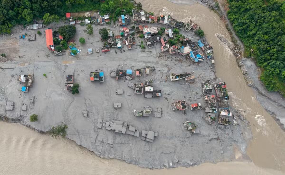 Nepal disaster a climate ‘warning signal’: foreign minister