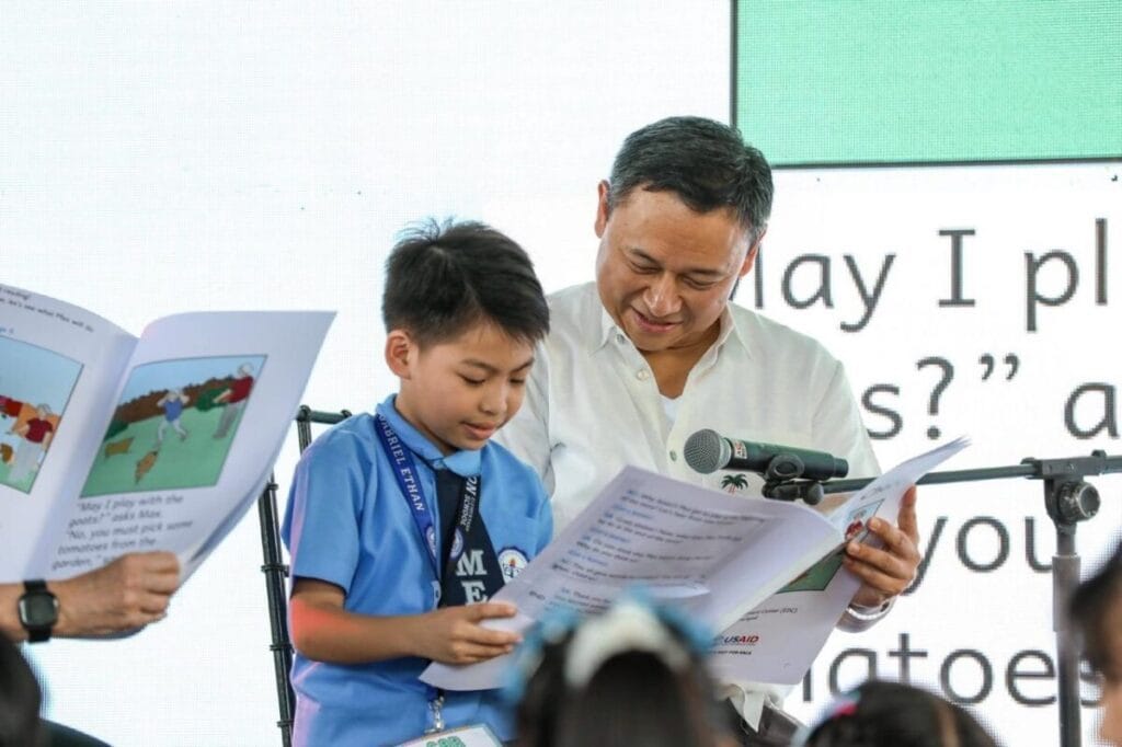 ‘One student, one textbook’: Marcos wants every public school student to have their own book to write on and keep