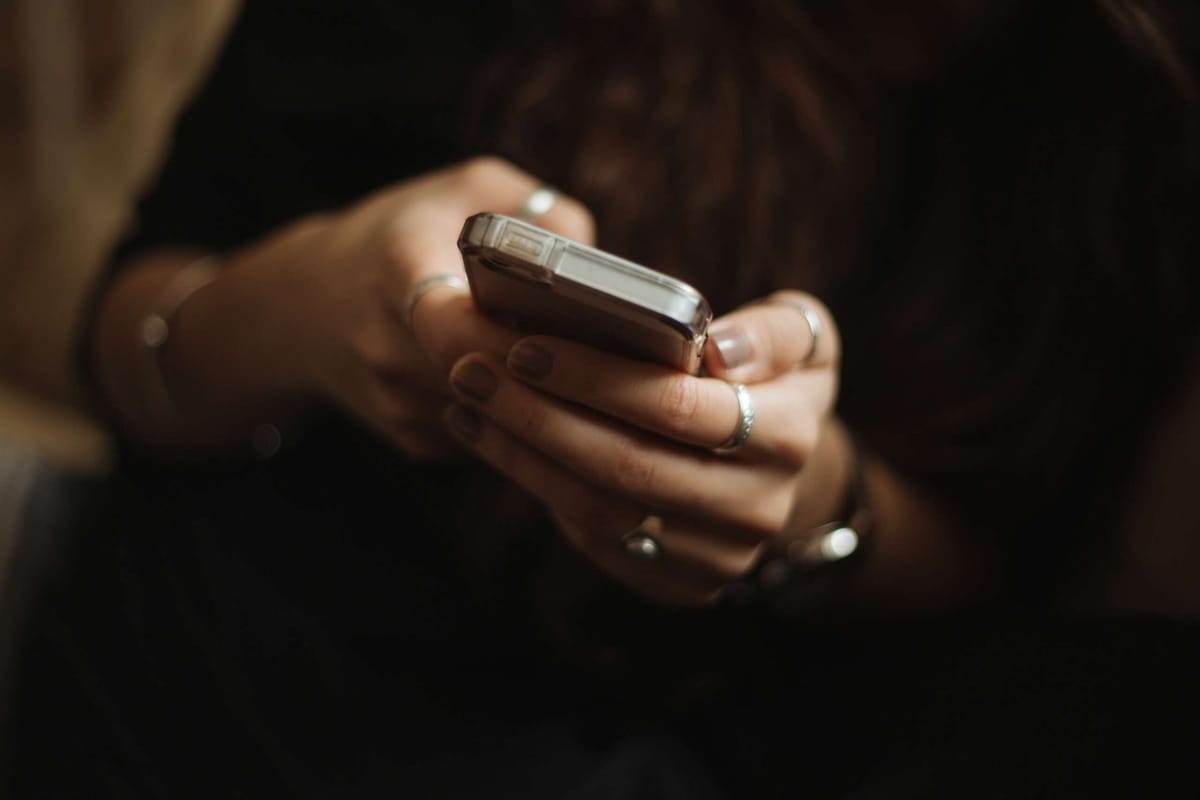 Sweden health agency recommends no smartphones for children under 13