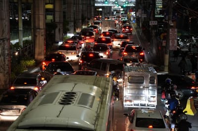 Stop mall-wide holiday sale events for now, MMDA urges malls amid surge in traffic