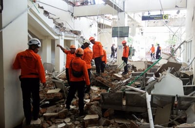 Thousands evacuate after Indonesia quake kills 53, aftershocks hamper rescue efforts