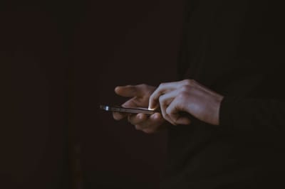 Australia politician admits texting ‘my job is boring’ during meeting