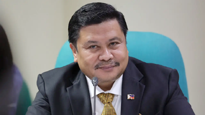 Jinggoy Estrada, ex-DPWH officials face plunder raps over flood control scam