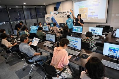 South Korea aims to save seniors lost in digital age
