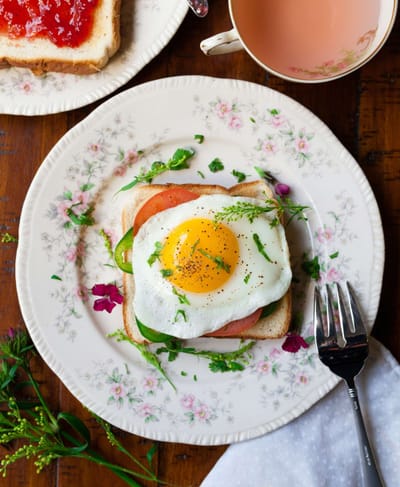 Big breakfast, light dinner: Study finds body burns more calories after morning meals