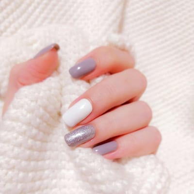 Peru moves to ban nail polish, short skirts in schools