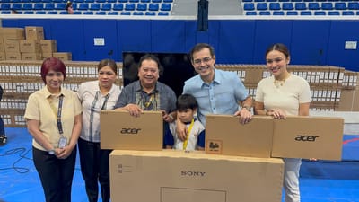 Isko Moreno rolls out ‘One Smart TV=One Classroom’ project, leads turnover of Smart TVs, laptops to Manila public schools